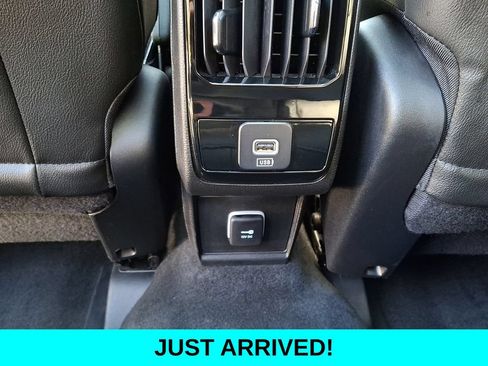 Used 2023 Jeep Compass Limited w/ Sun and Sound Group AWD/4WD image 11