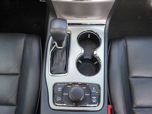Used 2020 Jeep Grand Cherokee High Altitude AWD/4WD image 16