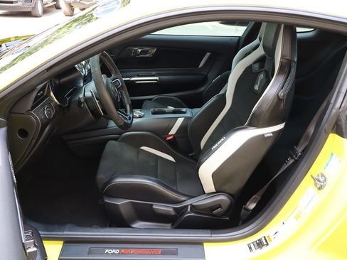 Used 2021 Ford Mustang Shelby GT500 w/ Carbon Fiber Track Pack RWD image 26