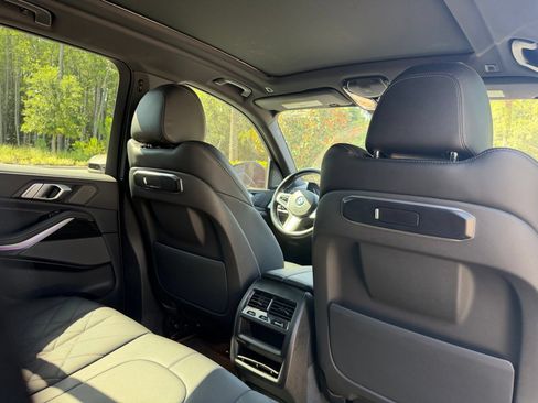 Used 2024 BMW X5 xDrive40i w/ M Sport Package AWD/4WD image 22