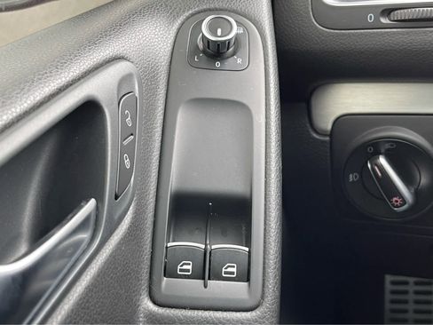 Used 2013 Volkswagen GTI Autobahn image 17