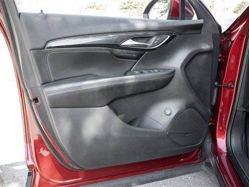 Used 2023 Buick Envision Essence image 21