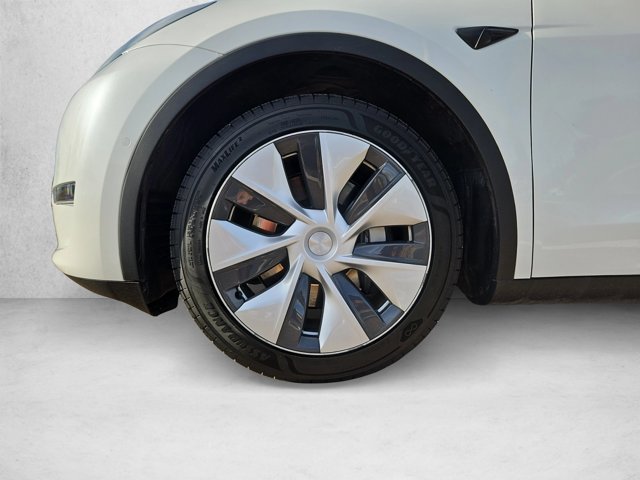Used 2021 Tesla Model Y Long Range AWD/4WD image 27