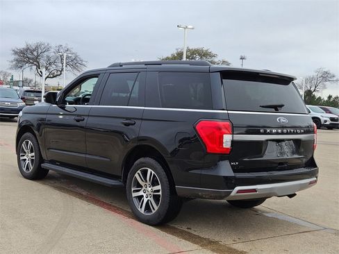 Used 2024 Ford Expedition XLT image 6