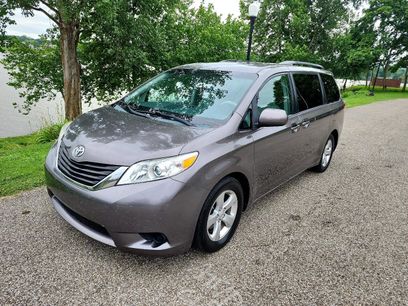 Used 2014 Toyota Sienna LE