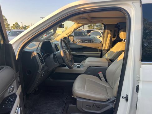 Used 2020 Ford Expedition XLT w/ Equipment Group 202A RWD image 26