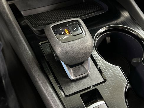 Used 2023 Nissan Rogue S image 26