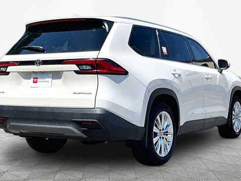 Certified 2024 Toyota Grand Highlander AWD image 13