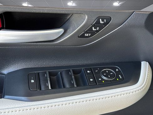 Used 2024 Toyota Grand Highlander AWD image 14