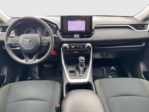 Used 2022 Toyota RAV4 LE FWD image 20