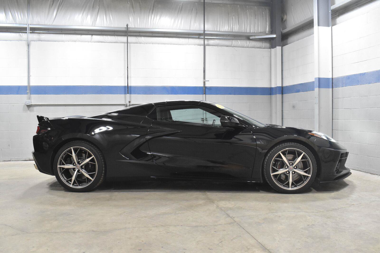Used 2021 Chevrolet Corvette Stingray Premium Conv w/ Z51 Performance Package RWD image 23