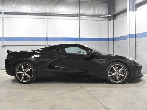 Used 2021 Chevrolet Corvette Stingray Premium Conv w/ Z51 Performance Package RWD image 23