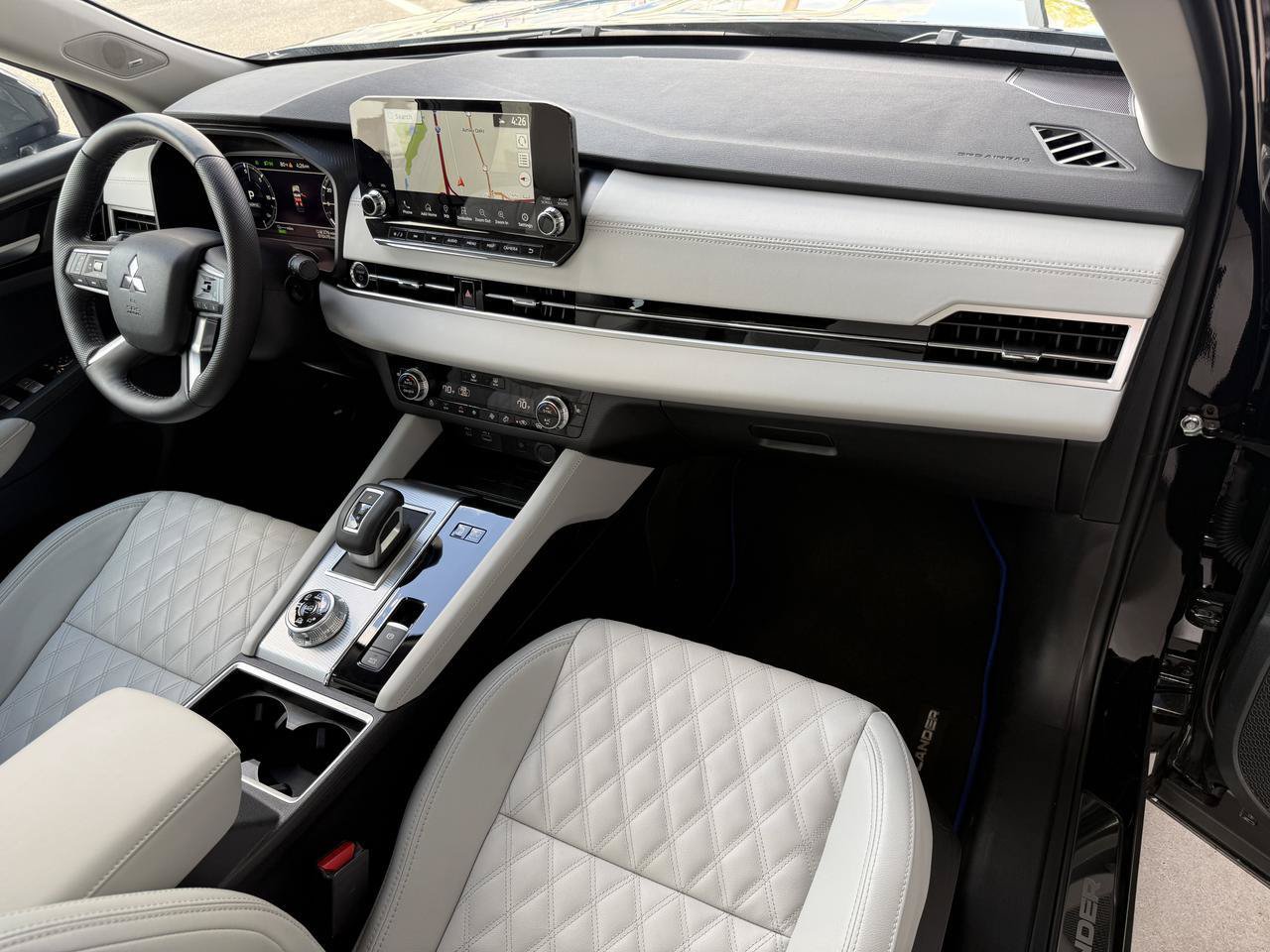 Used 2025 Mitsubishi Outlander SEL AWD/4WD image 28