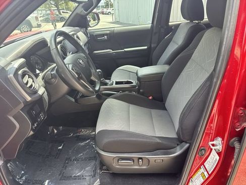 Used 2022 Toyota Tacoma TRD Sport w/ Technology Package AWD/4WD image 15