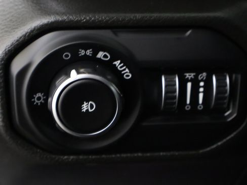 Used 2022 Jeep Wrangler Unlimited Sport image 34