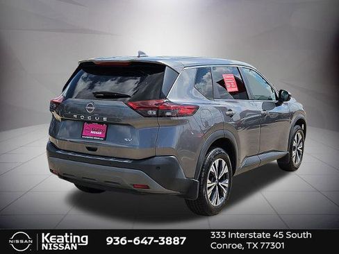 Certified 2022 Nissan Rogue SV image 3