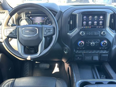 Used 2023 GMC Sierra 2500 Denali w/ Denali Ultimate Package image 10