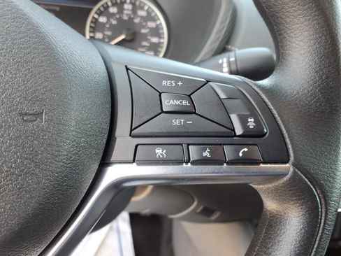 Used 2025 Nissan Sentra SV FWD image 25