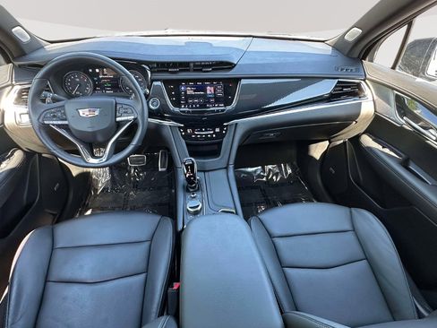 Used 2024 Cadillac XT6 Sport w/ LPO, Red Accent Package AWD/4WD image 7