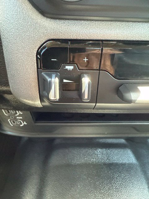 Used 2020 RAM 2500 Tradesman w/ Chrome Appearance Group RWD image 10