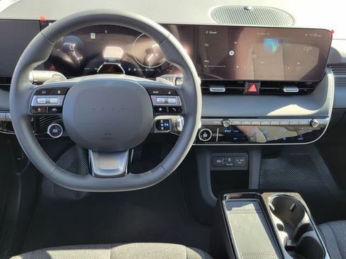 New 2026 Hyundai Ioniq 5 SE image 4