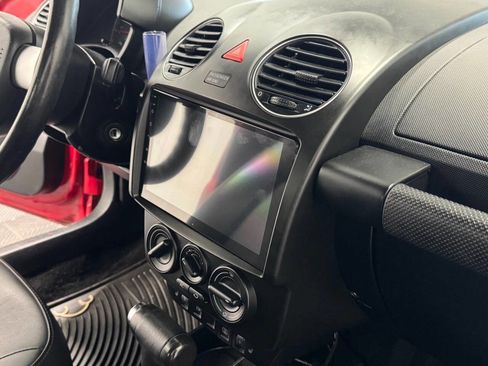 Used 2009 Volkswagen Beetle Convertible FWD image 13