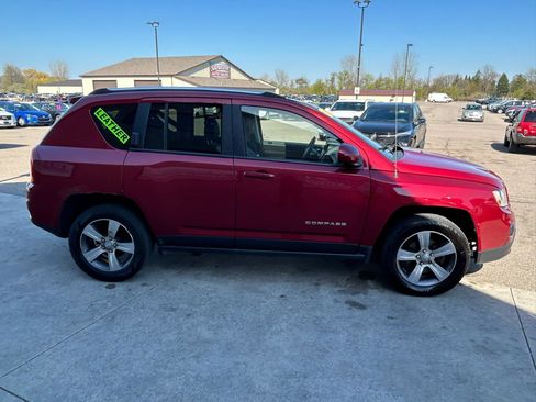 Used 2017 Jeep Compass High Altitude AWD/4WD image 4