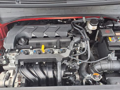 Used 2025 Hyundai Venue Limited FWD image 39