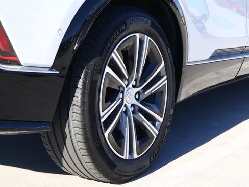 Certified 2024 Cadillac Lyriq Luxury image 12