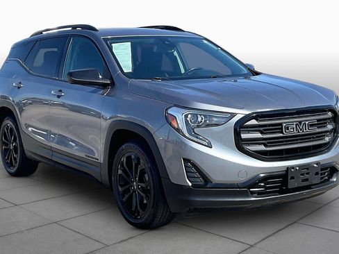 Used 2020 GMC Terrain SLE w/ Driver Convenience Package FWD image 3