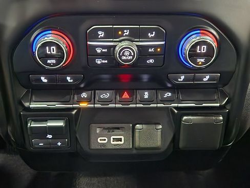 Used 2021 Chevrolet Silverado 1500 LT w/ Texas Edition Plus RWD image 39