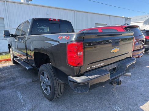 Used 2018 Chevrolet Silverado 2500 High Country w/ Duramax Plus Package image 8