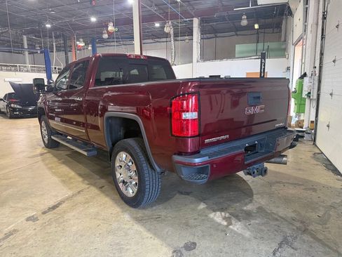 Used 2017 GMC Sierra 2500 Denali w/ Duramax Plus Package AWD/4WD image 8
