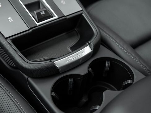 New 2026 Porsche Macan S image 28