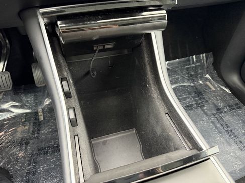 Used 2021 Tesla Model Y Long Range image 25