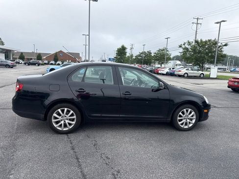 Used 2010 Volkswagen Jetta Limited Edition FWD image 19
