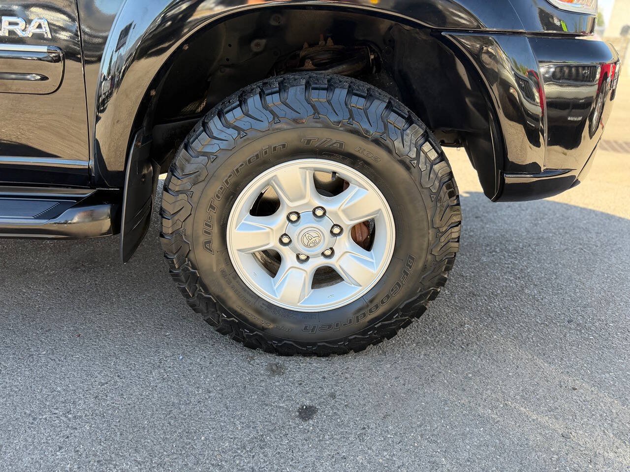 Used 2005 Toyota Tundra SR5 w/ TRD Off-Road Pkg AWD/4WD image 41