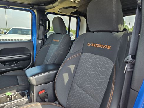 Used 2021 Jeep Gladiator Mojave w/ Trailer Tow Package AWD/4WD image 16