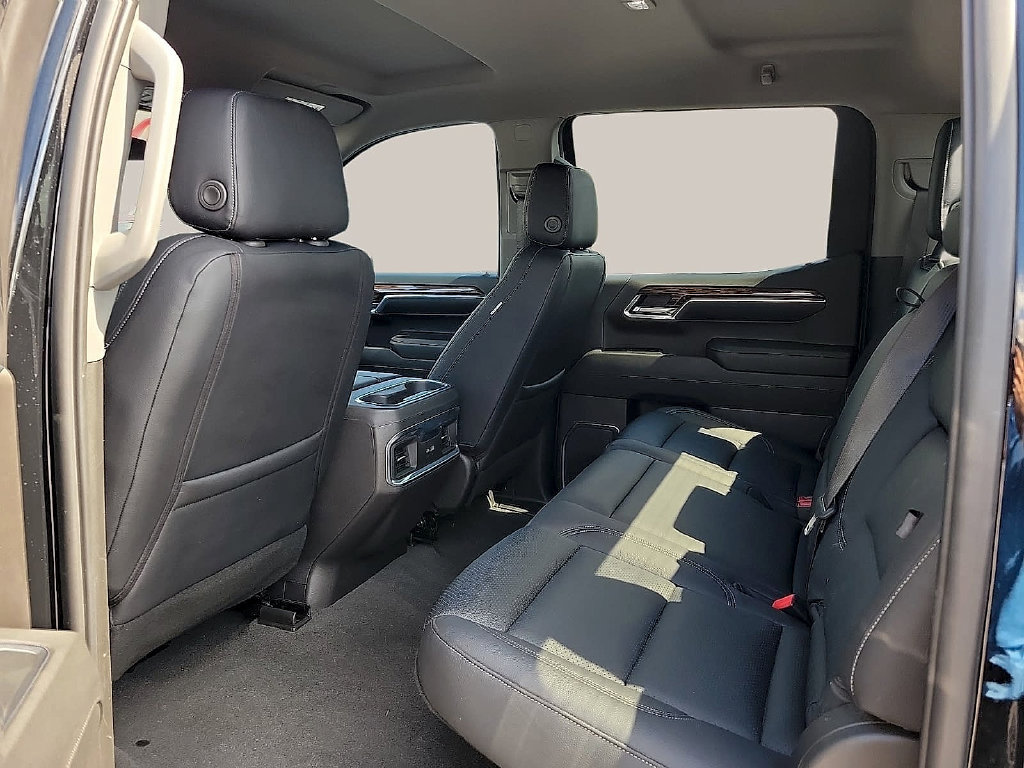 Used 2024 GMC Sierra 1500 Elevation AWD/4WD image 9
