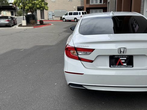 Used 2020 Honda Accord LX image 5