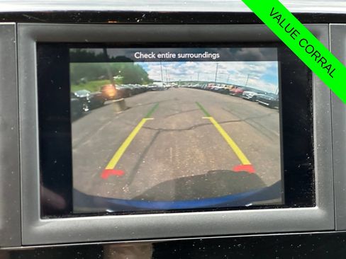 Used 2019 Chrysler Pacifica L FWD image 24