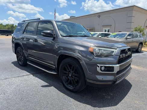 Used 2019 Toyota 4Runner Limited RWD image 3