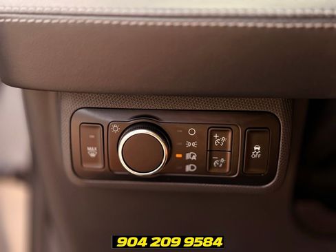 Used 2023 Ford Mustang Mach-E Select RWD image 13