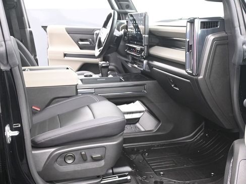 Used 2026 GMC Hummer EV SUV image 11