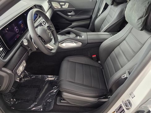 New 2026 Mercedes-Benz GLS 450 4MATIC image 6