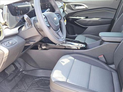 New 2026 Chevrolet Trax LT w/ LPO, Blackout Package image 14