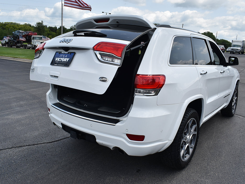 Used 2020 Jeep Grand Cherokee Overland AWD/4WD image 29