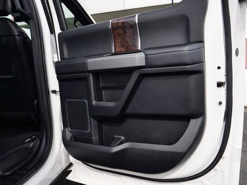 Used 2017 Ford F250 Platinum w/ Platinum Ultimate Package image 46