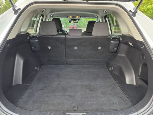 Used 2021 Toyota RAV4 XLE w/ XLE Grade Weather Package AWD/4WD image 23