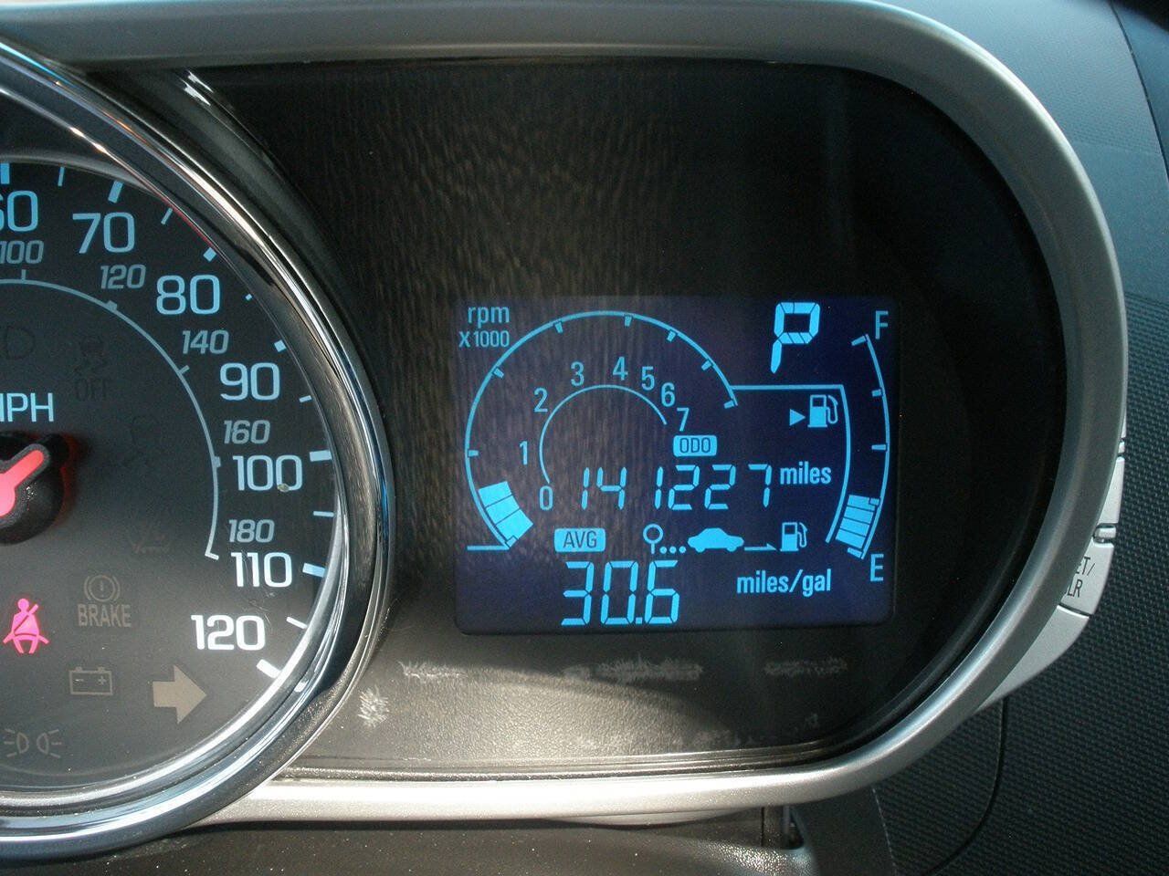 Used 2014 Chevrolet Spark LT FWD image 32